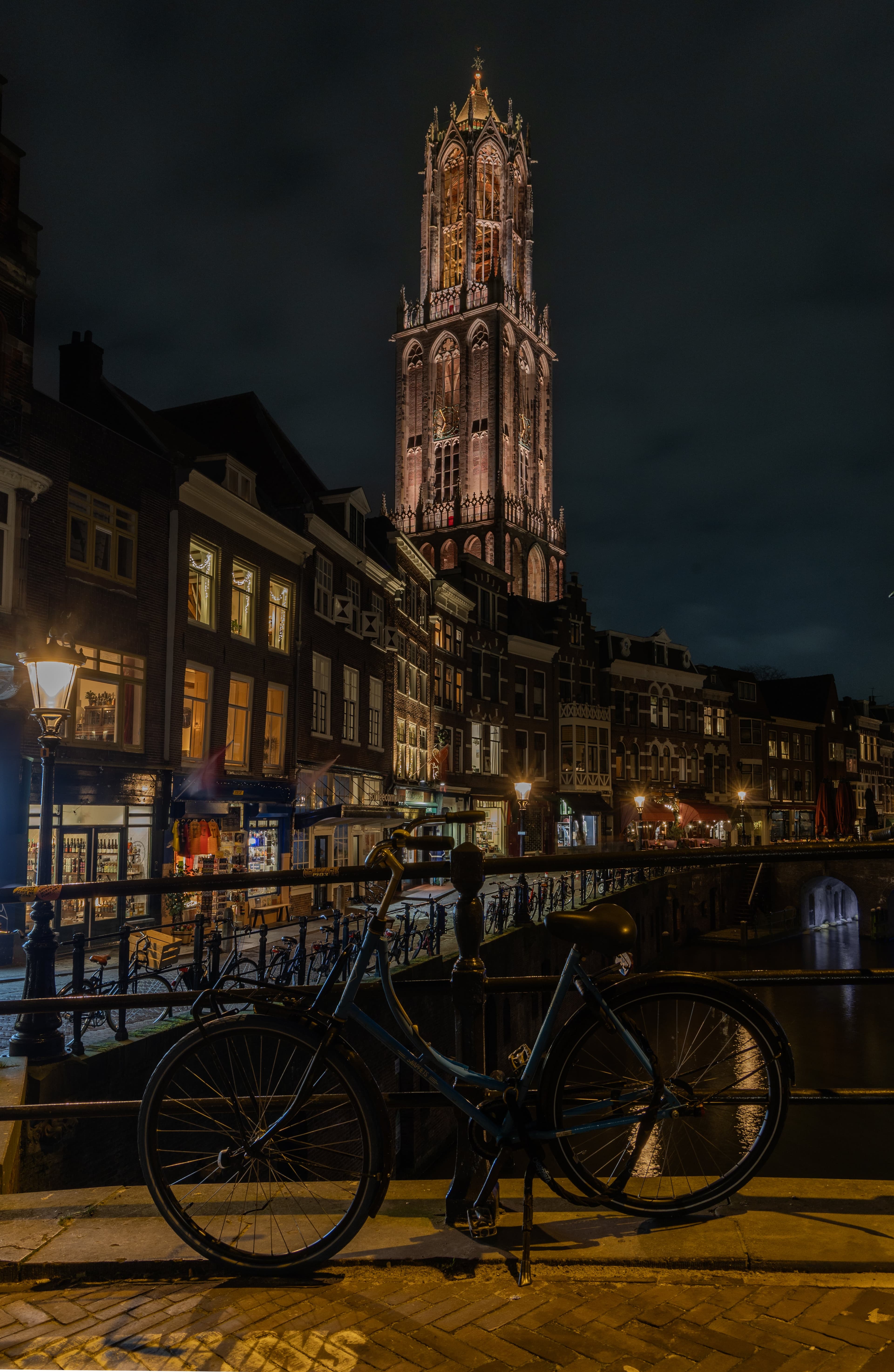 Utrecht stad, Stadhuisbrug naar de Dom